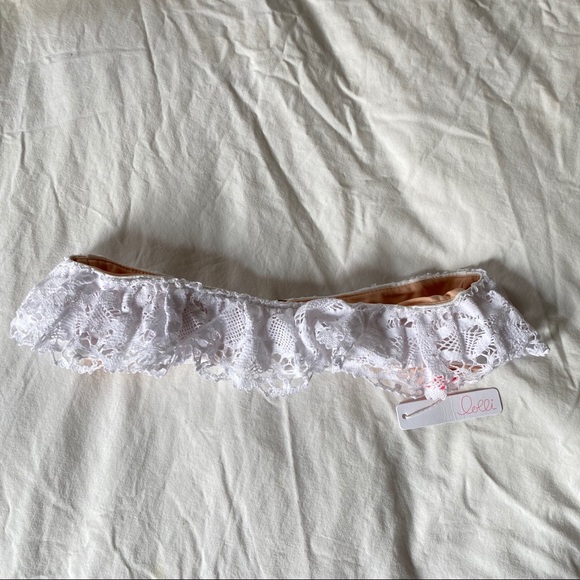 NWT Lolli White Lace Bikini Bandeau Top - Picture 4 of 10